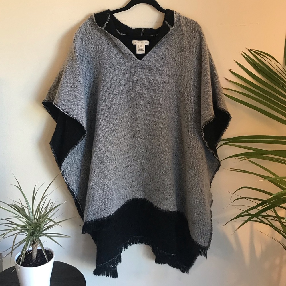 Hooded poncho